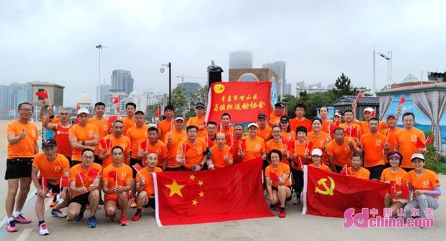 主持人刘烨爆料湖南台内幕，称大家只算临时工，他们的待遇如何？游戏画面